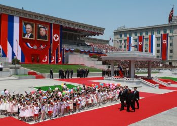 Kim y Putin oficializan su alianza anti-EE.UU. firmando un acuerdo de asistencia mutua