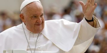 El papa reclama a los gobernantes «responsabilidad» para acabar con las guerras