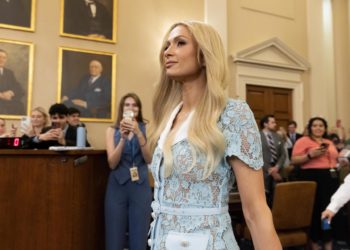 Paris Hilton cuenta en el Congreso los abusos cuando estuvo interna y pide más controles