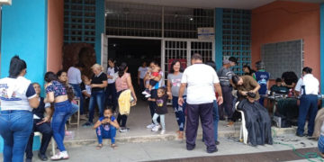 Escuela de Labores “Carmen Sánchez de Jelambi” favoreció a la U. E Padre Blanco con jornada de peluquería y barbería