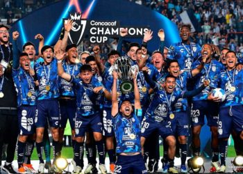 Salomón Rondón con doblete llevó al título al Pachucha en la Concachampions