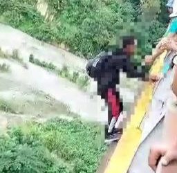 Transeúntes persuadieron a joven evitando saltara al vacío desde el Puente Chama en El Vigía