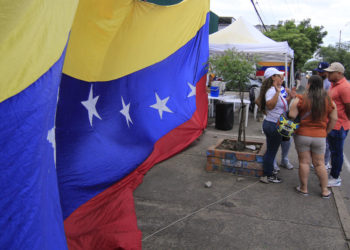 Por una «Venezuela libre», la consigna de los votantes en la frontera con Colombia