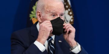 Biden registra una mejoría «significativa» en sus síntomas de la covid-19, según su doctor