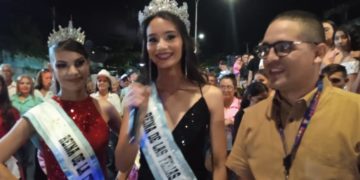 Oposición toma los alrededores de los templos para enseñar a votar