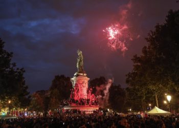 La izquierda francesa designará esta semana un primer ministro para gobernar sin Macron