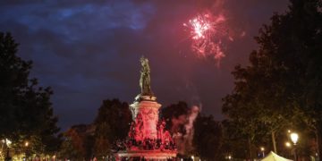 La izquierda francesa designará esta semana un primer ministro para gobernar sin Macron