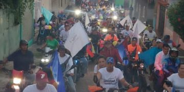 Marcha donde abundaron las motos puso fin a la campaña electoral en Rafael Rangel