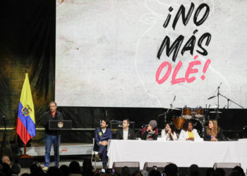 Al grito de ‘no más olé’, Petro sanciona la ley que prohíbe las corridas de toros en Colombia