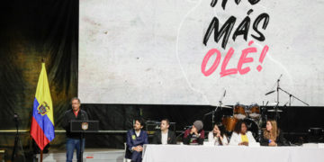 Al grito de ‘no más olé’, Petro sanciona la ley que prohíbe las corridas de toros en Colombia