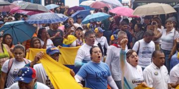 Multitudinaria marcha de cierre de campaña del Comando Boconó con Venezuela