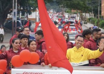 Marcha y caravana realizaron en Mérida en apoyo a la candidatura de Maduro