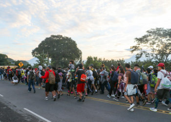 Unos 3.000 de migrantes parten en nueva caravana desde la frontera sur de México