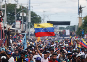 Millones de venezolanos en el extranjero no podrán votar por las trabas gubernamentales