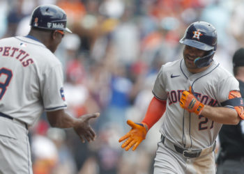 Iglesias, Altuve y Candelario amenizan la fiesta latina en las Grandes Ligas