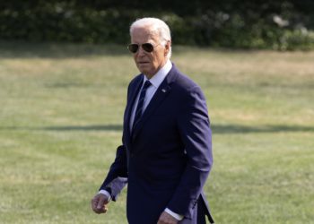 Biden ordena dotar de un dispositivo de seguridad a Kennedy Jr. y reforzar el de Trump