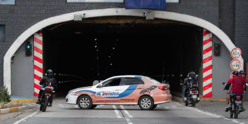 María Corina Machado se impuso a bloqueo en la ARC para llegar a Valencia