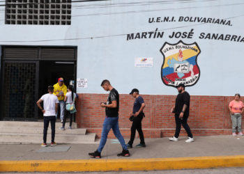 EL 95 % de los centros de votación están operativos en Venezuela, según el CNE