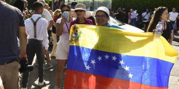 Abren sin incidentes los colegios electorales de los comicios venezolanos en España