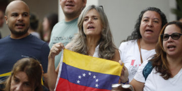 Cientos de venezolanos votan en Panamá con el anhelo de un cambio y una «Venezuela libre»