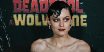Emma Corrin es una villana «espeluznante y encantadora» en ‘Deadpool & Wolveri