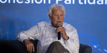 Felipe González califica a Nicolás Maduro de «tirano» y le pide que reconozca su «derrota»