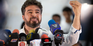 Ceballos pide tener abierta la frontera con Colombia para comicios