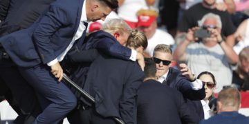 FBI identifica al atacante de Trump como Thomas Crooks, un hombre blanco de unos 20 años