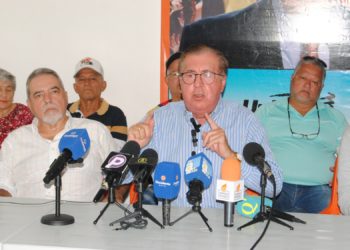 César Pérez Vivas denuncia “operación de presión y chantaje” contra alcaldes opositores de Trujillo y Táchira para apoyar a Maduro