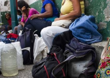 Familiares de detenidos en calabozos policiales gastan hasta $300 al mes en manutención