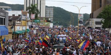 Detenciones de opositores marcan la campaña a 13 días de las elecciones