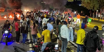 Guayaneses toman las calles para rechazar resultado anunciado por el CNE