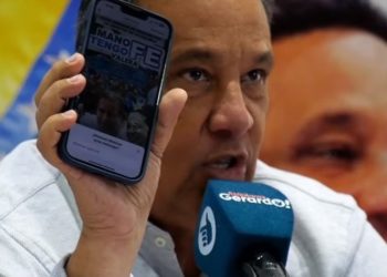 Gobernador Gerardo Márquez arremete contra párroco de la iglesia San José y afirma que Dios “es chavista”