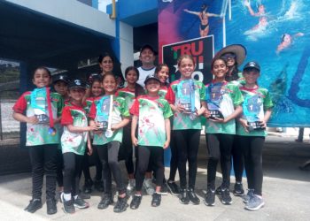 Valera recibió el Nacional de Natación Artística