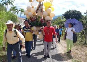 Unión y Tradición: Celebración de la Virgen del Carmen en La Laja (Escuque)