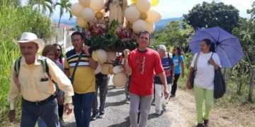 Unión y Tradición: Celebración de la Virgen del Carmen en La Laja (Escuque)