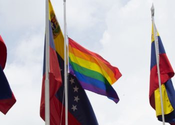 Candidatos presidenciales evitan asumir compromisos directos sobre exigencias de la población LGBTIQ+