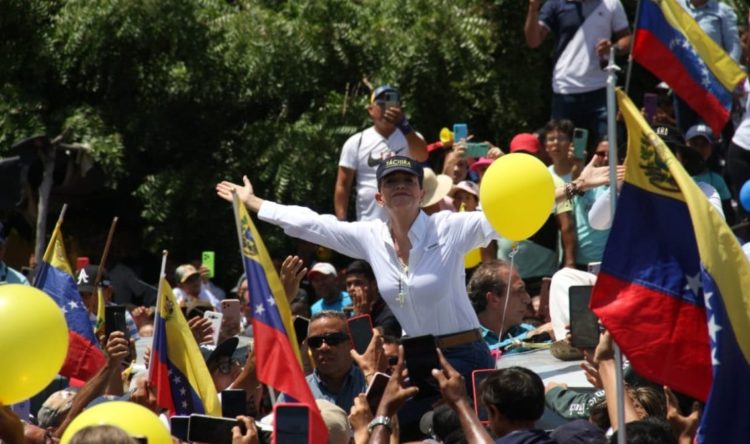 Apoteósica estuvo la llegada de la líder opositora María Corina Machado al estado Táchira. Foto: Johnny Parra