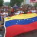 Oficialismo inició alegre su show electoral camino al 28-J