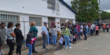 Centros de votación en Boconó reportan más del 60% de participación