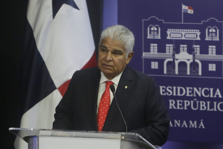 El presidente de Panamá, José Raúl Mulino, habla durante una rueda de prensa respecto a las elecciones en Venezuela este lunes, en Ciudad de Panamá (Panamá). EFE/ Carlos Lemos