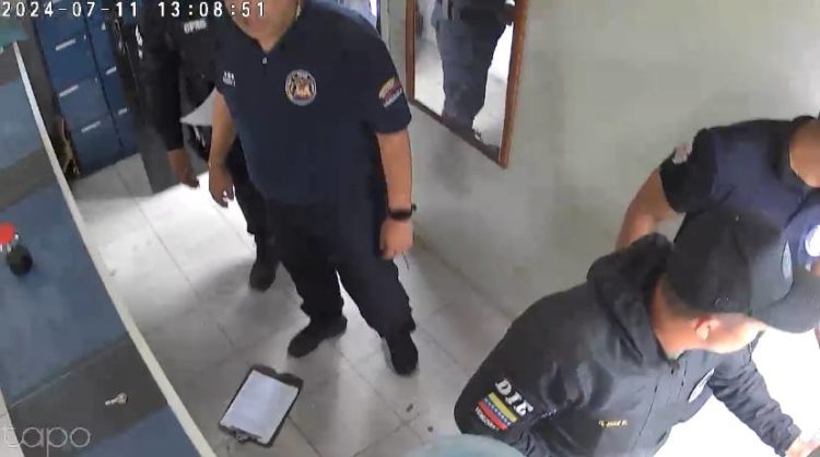 Funcionarios del DAET y del DIP realizaron el allanamiento en la residencia ubicada en Palmira, municipio Guásimos del estado Táchira. Foto: captura de video