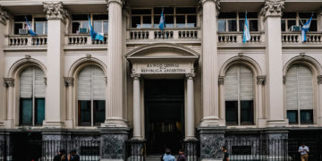Gobierno de Milei transfiere deuda del Banco Central al Tesoro para bajar la inflación