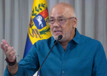 Jorge Rodríguez pide cárcel para Edmundo González Urrutia y María Corina Machado