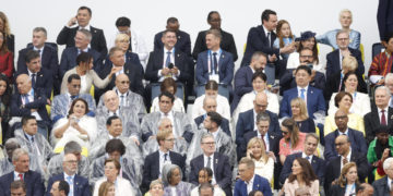 Comienza con amenaza de lluvia y con Zidane la ceremonia inaugural de los Juegos de París