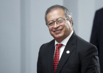 Petro considera «excelente» noticia la decisión de Maduro de volver a dialogar con EEUU