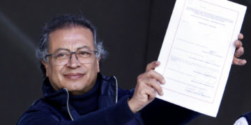 Corte Suprema de Colombia cita a declarar como testigo a Petro por caso de corrupción