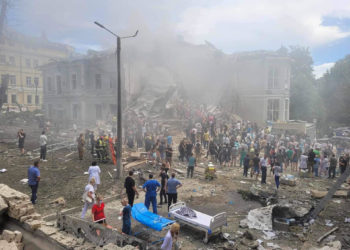 Caos, rabia y solidaridad en el hospital infantil de Kiev atacado por Rusia