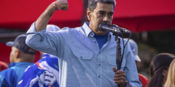 El CNE anuncia que Maduro gana las presidenciales con un 51,20 % con el 80 % escrutado