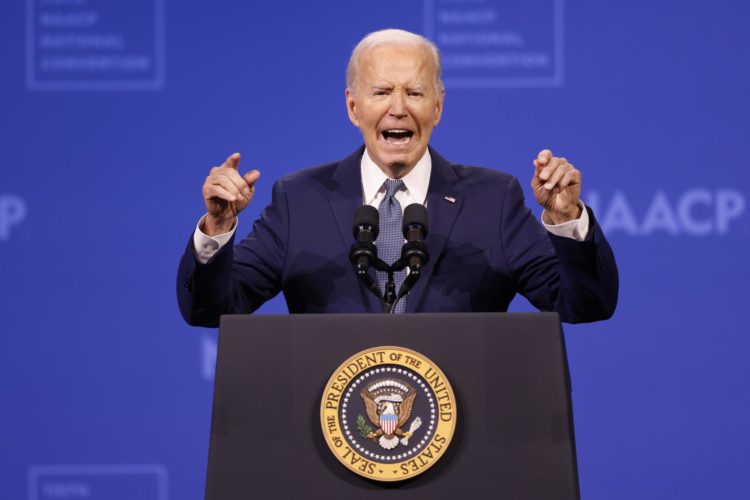 El presidente estadounidense, Joe Biden, decide abandonar la carrera a la presidencia. EFE/Caroline Brehman